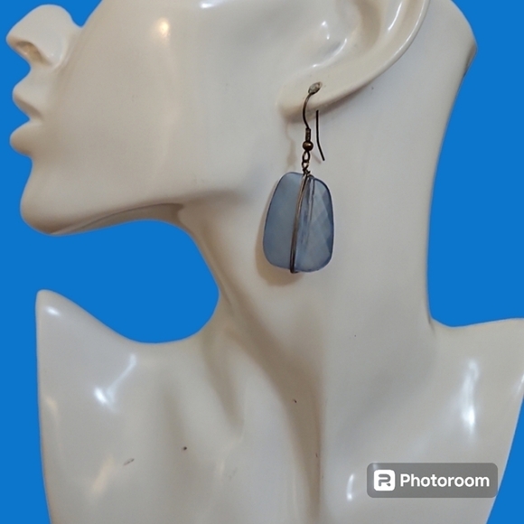 3/$30 Chunky Blue Acrylic Mod Dangle Hook Earrings - Picture 1 of 3